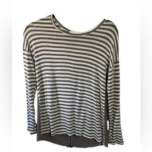 Potter’s Pot Linen Blend Top Sz Small